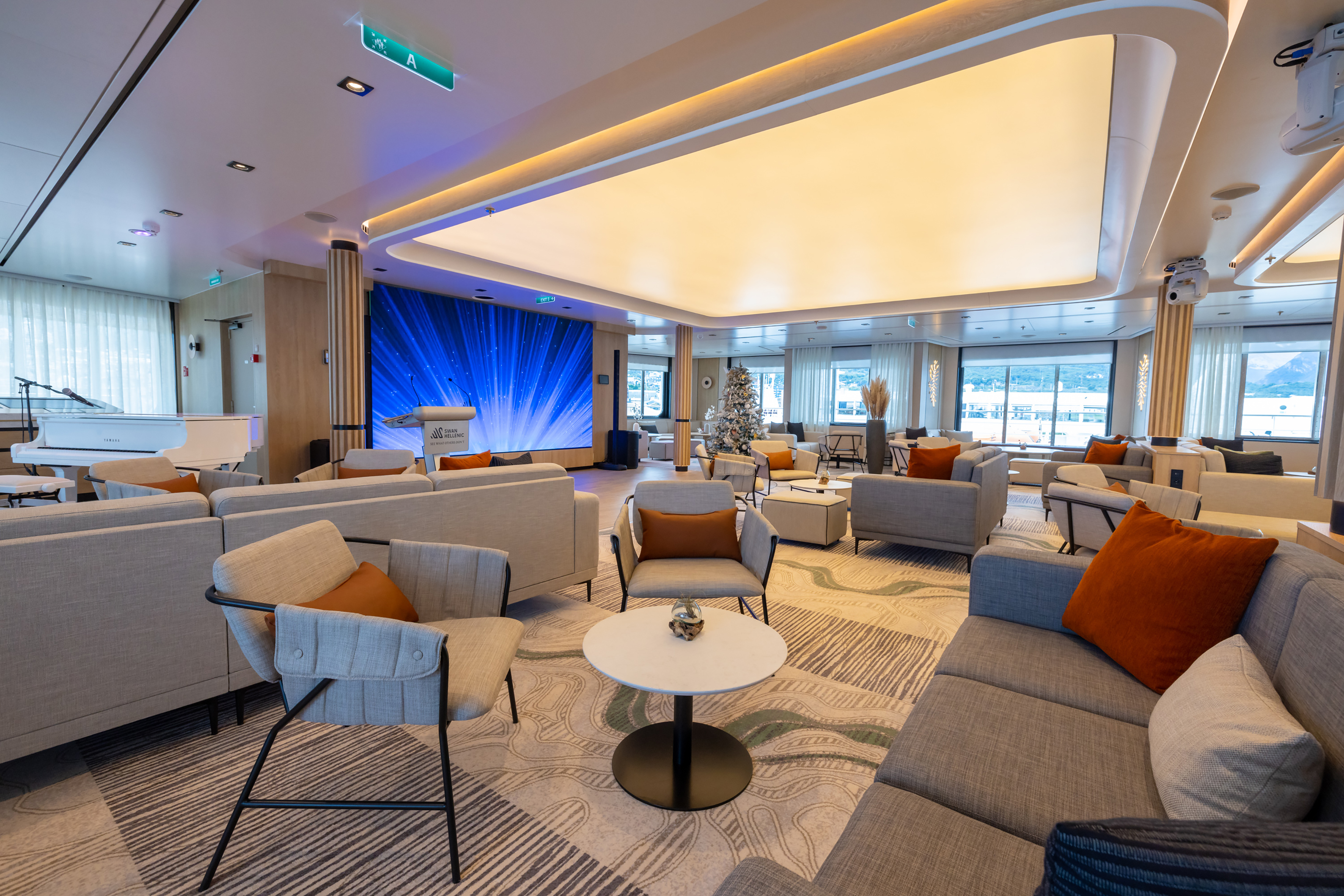 The Observation Lounge on SH Minerva
